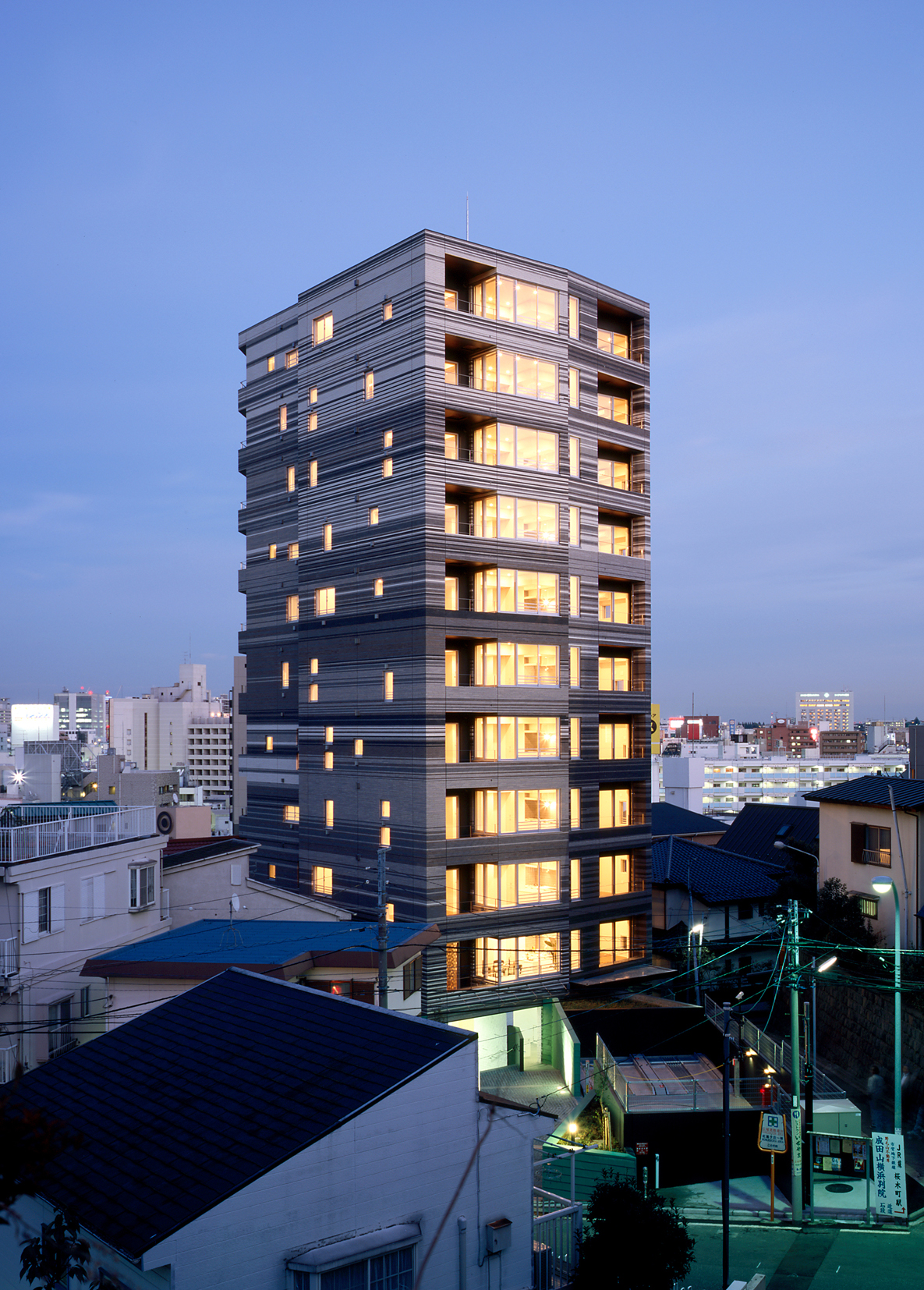 ドゥーエ横濱桜木町 神奈川県横浜市西区宮崎町 マンション 株式会社