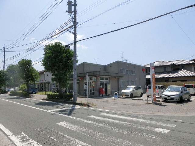 郵便局：豊田町駅前郵便局　590m