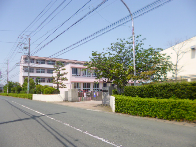 小学校：浜松市立入野小学校　540m