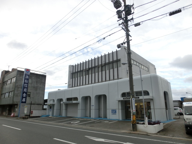 銀行：浜松信用金庫野口支店　388m
