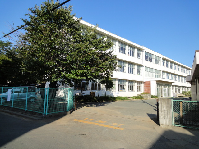小学校：浜松市立曳馬小学校　554m