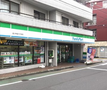 コンビ二：ﾌｧﾐﾘｰﾏｰﾄ 品川中延六丁目店　131m