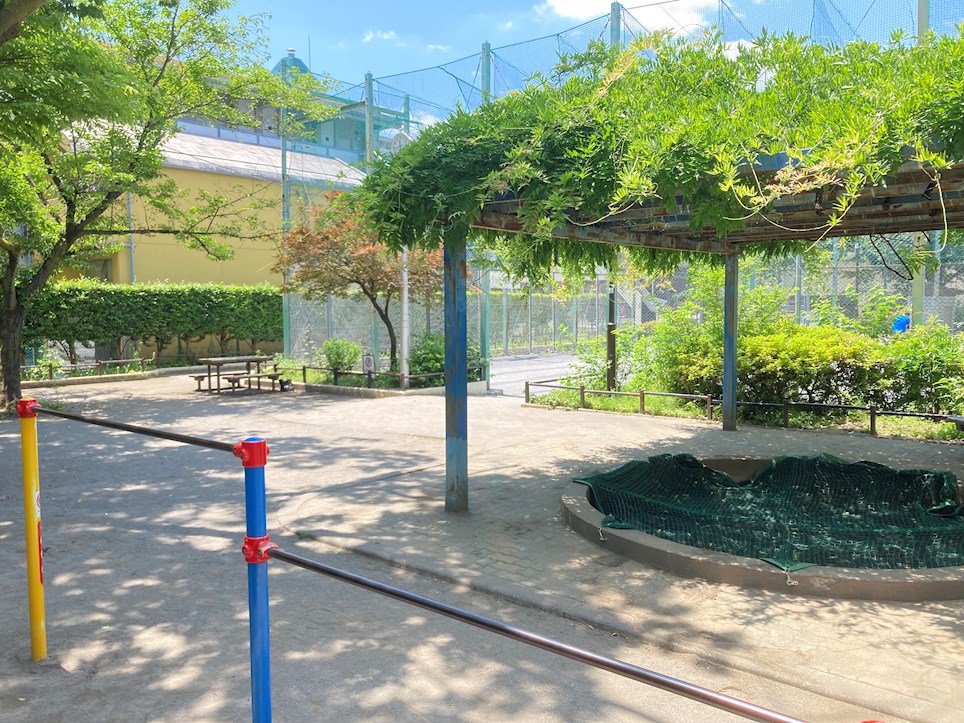 公園：源氏前公園　61m