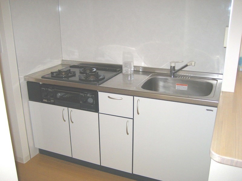 キッチン横には便利なカウンターあり♪