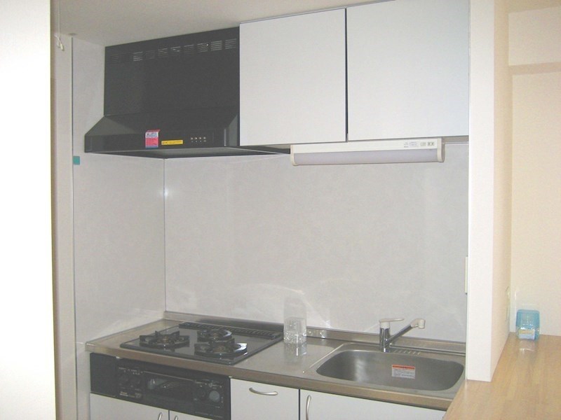 キッチン横には便利なカウンターあり♪