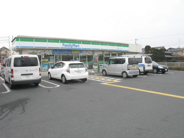 コンビ二：ﾌｧﾐﾘｰﾏｰﾄ 新座野火止七丁目店　373m