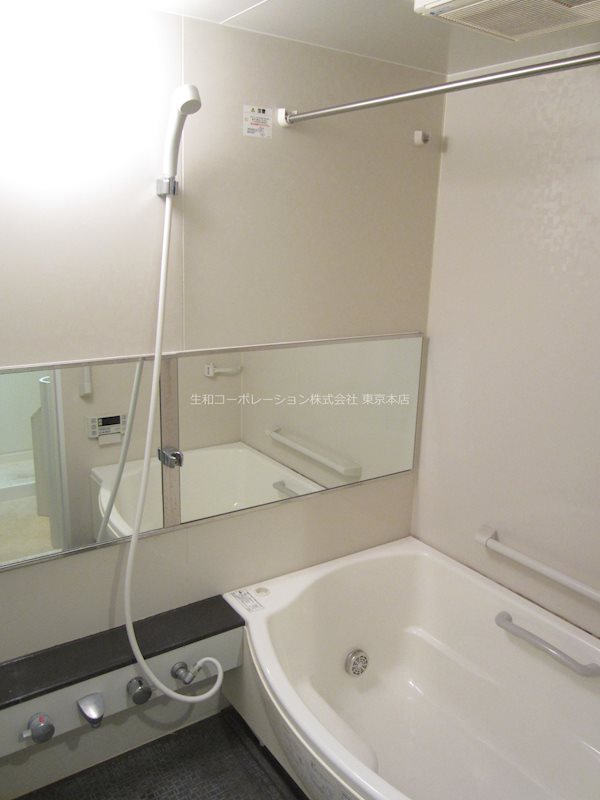 バス