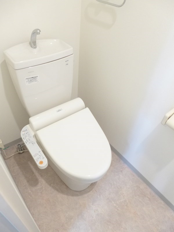 ウォシュレット付のトイレです。