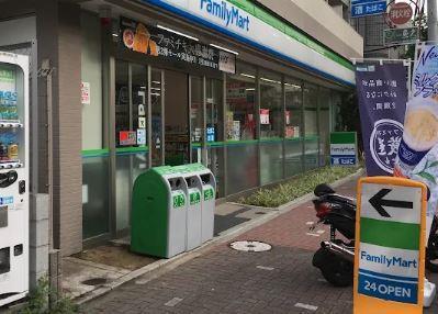 コンビ二：ﾌｧﾐﾘｰﾏｰﾄ 平野二丁目店　411m