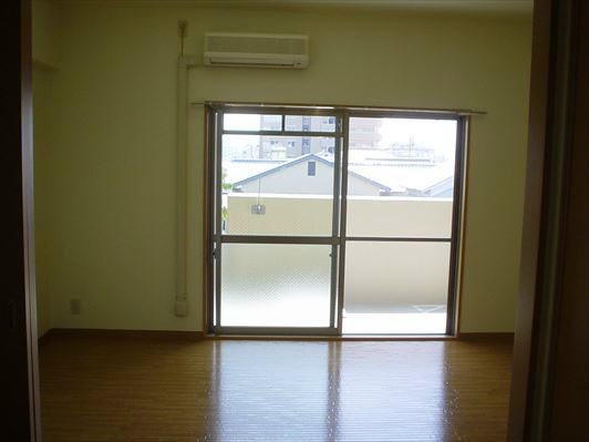 南向きの明るいお部屋です。