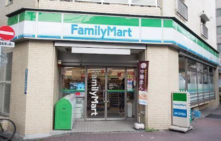 コンビ二：ﾌｧﾐﾘｰﾏｰﾄ 江東亀戸二丁目店　189m