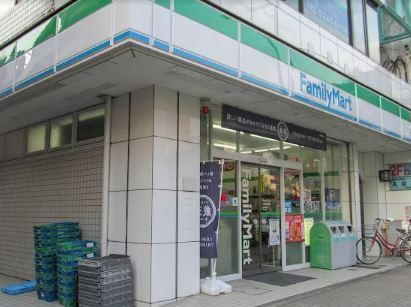 コンビ二：ﾌｧﾐﾘｰﾏｰﾄ 木場五丁目店　1448m