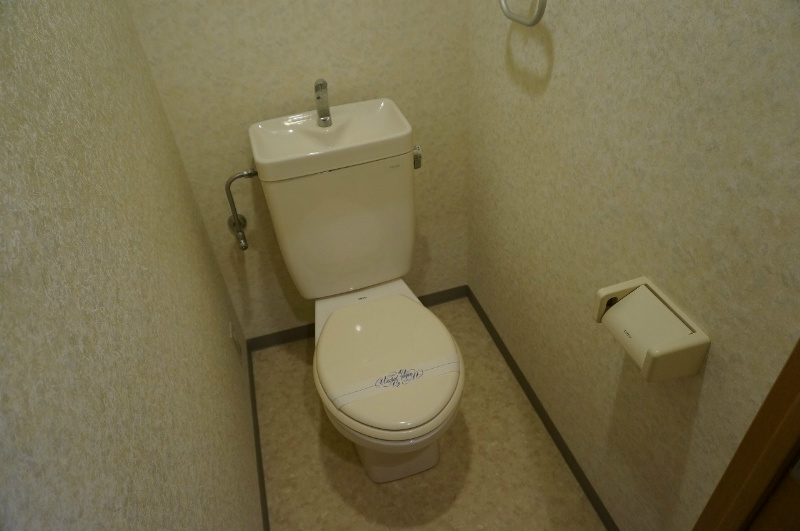 トイレ・トイレ上部収納有り