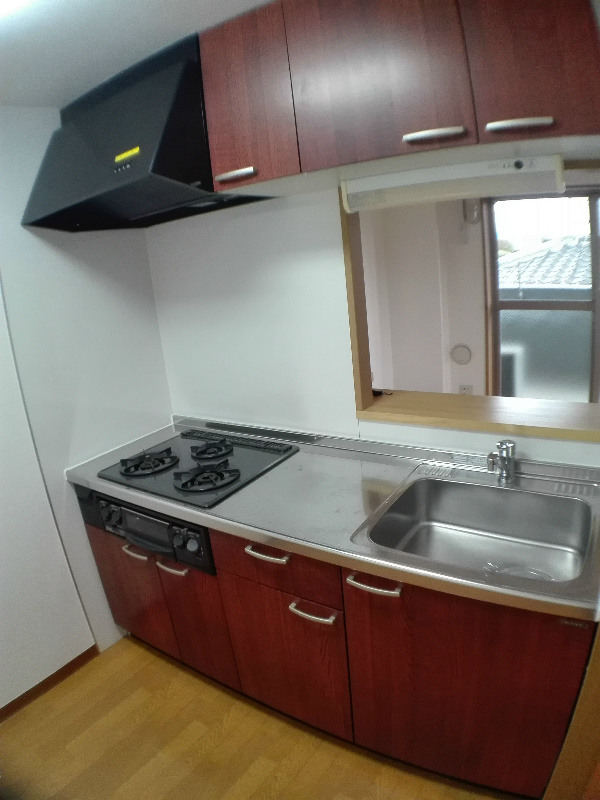 ワイド1800サイズの3口システムキッチン