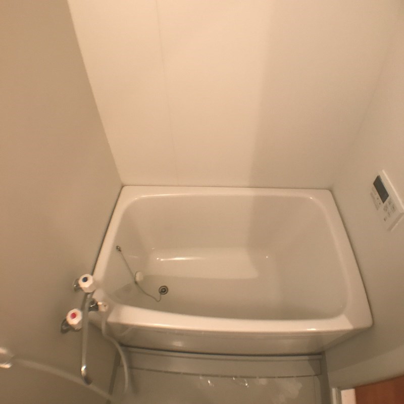浴室バスタブ
