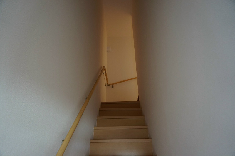 二階へ続く階段