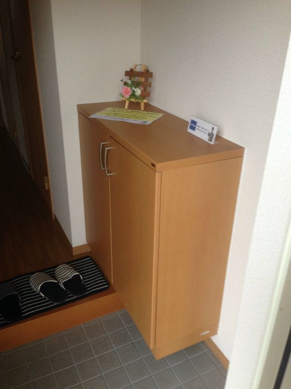 玄関にはシューズボックスがついています。