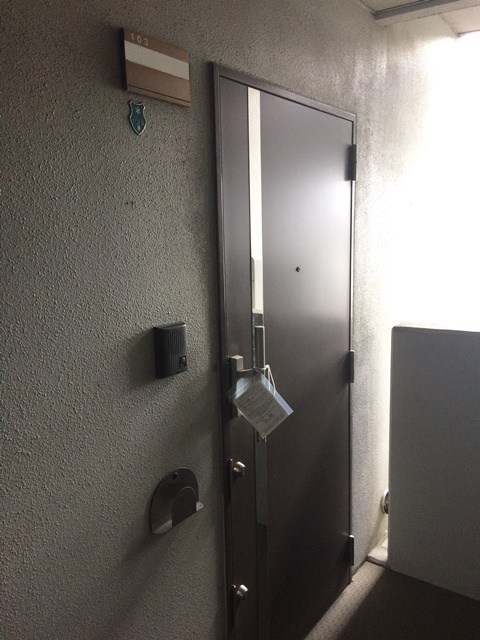 おしゃれな外観扉