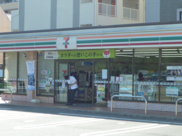 コンビ二：ｾﾌﾞﾝｲﾚﾌﾞﾝ 神戸伊川谷駅前店　331m　近隣