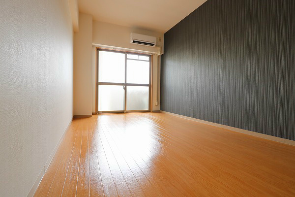 東向きのお部屋なので朝の光が差込みます。