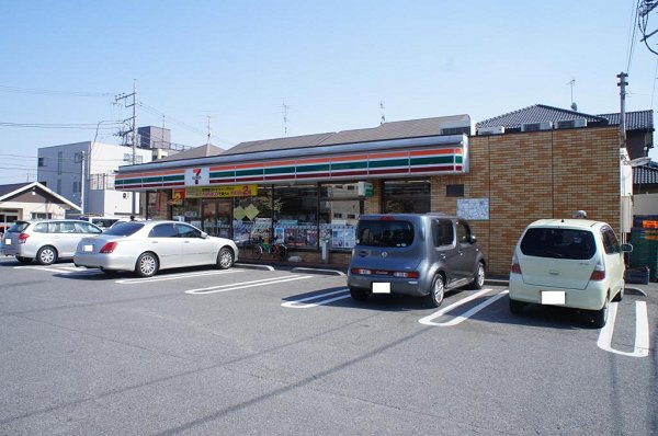 コンビ二：ｾﾌﾞﾝｲﾚﾌﾞﾝ さいたま曲本3丁目店　304m