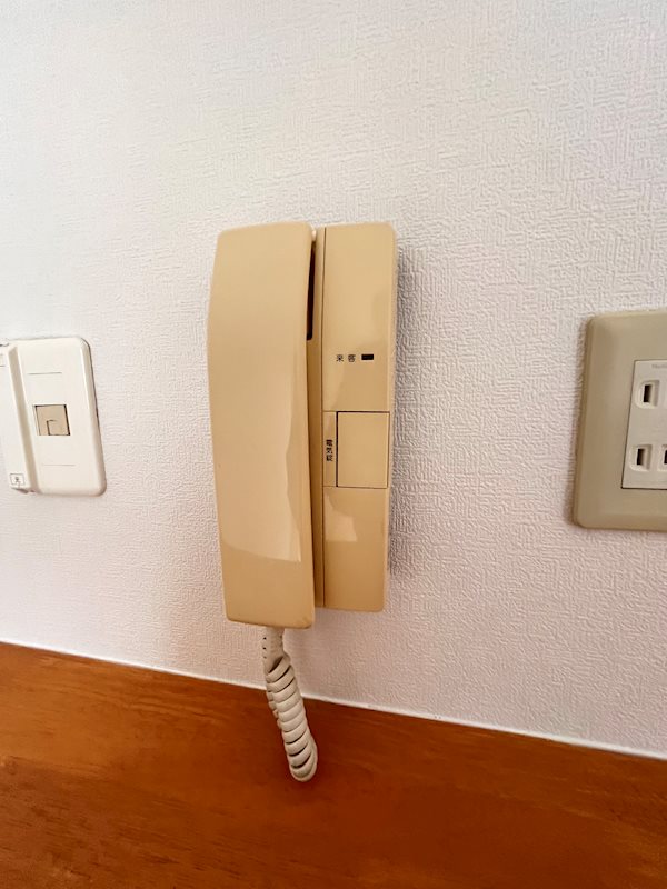 インターホン