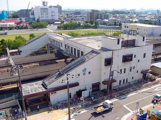 駅：JR塚口駅　340m