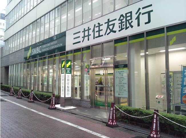 銀行：三井住友銀行 尼崎支店　241m
