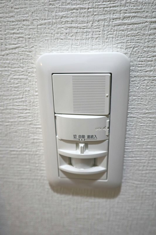 玄関照明センサーライト