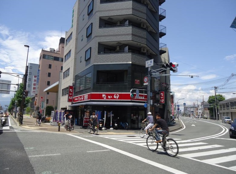 レストラン：なか卯 尼崎昭和通店　166m