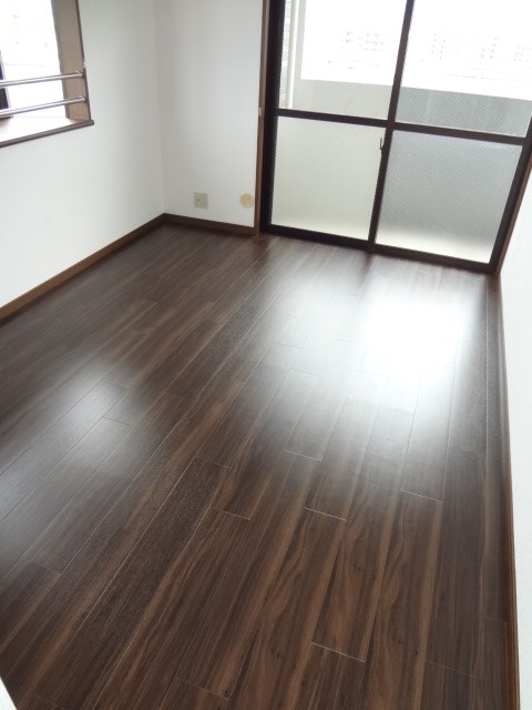 フロアタイル新調