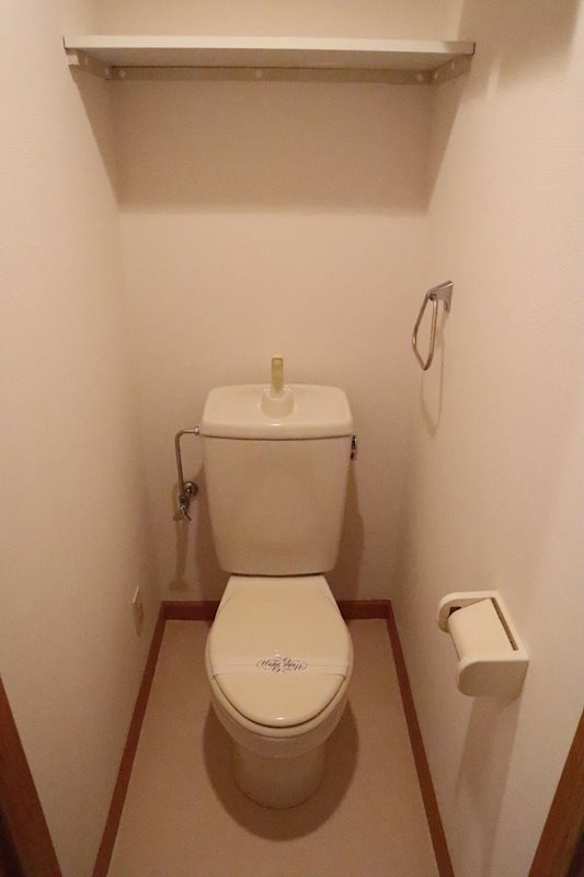 トイレ前スペースが広く、ゆったりと座れます！