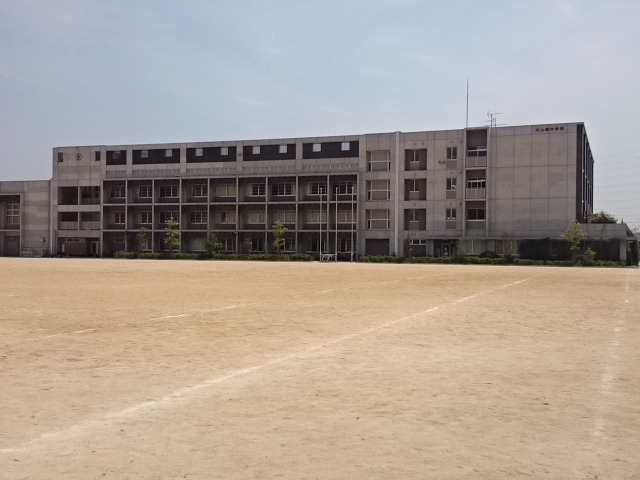 中学校：大山崎町立大山崎中学校　384m