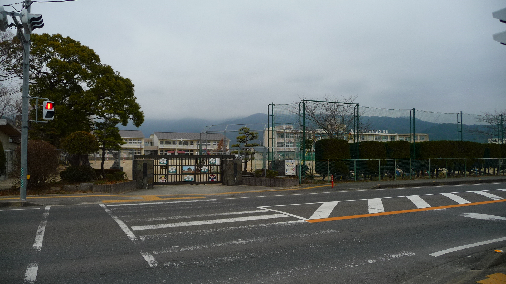 中学校：吉野ｹ里町立東脊振中学校　710m　近隣