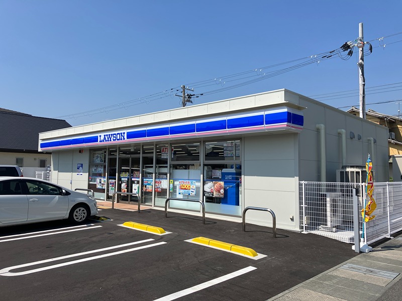 コンビ二：ローソン姫路大塩店　246m