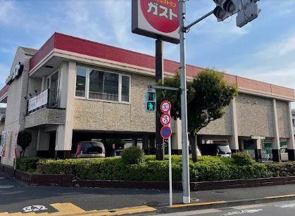 レストラン：ｶﾞｽﾄ 本羽田店　852m