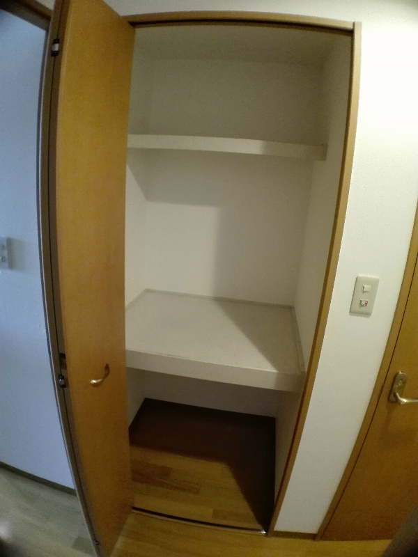 玄関ホールの収納