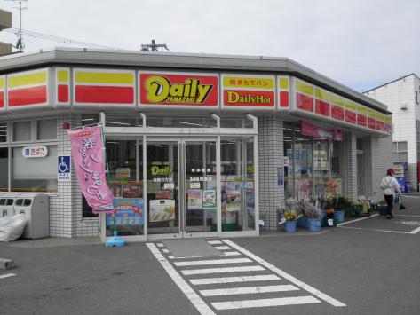 コンビ二：ﾃﾞｲﾘｰﾔﾏｻﾞｷ 海南日方店　378m