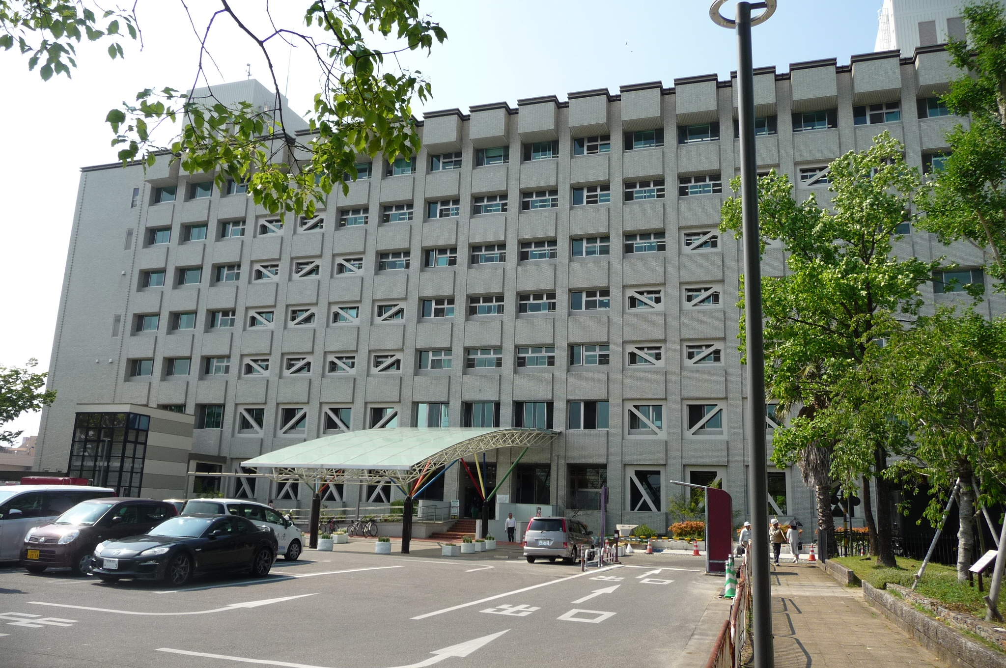 役所：佐賀市役所 保健福祉部 人権･同和政策課 人権啓発係　1137m
