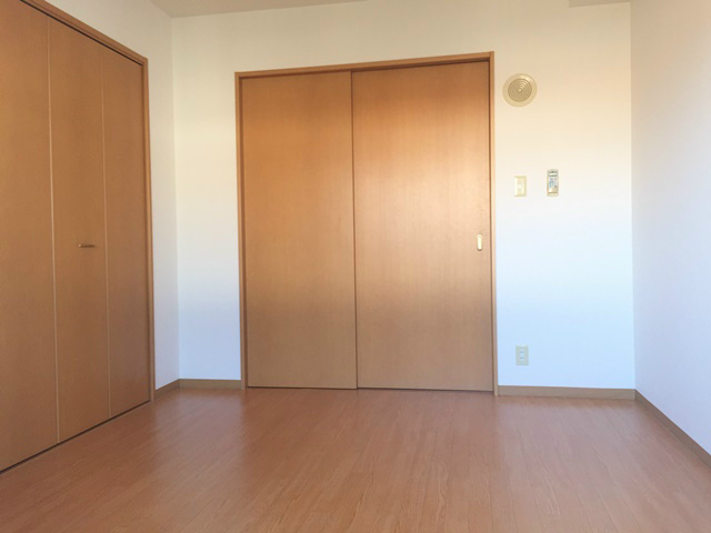 ベッドルーム