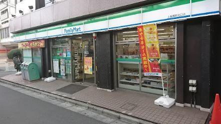コンビ二：ﾌｧﾐﾘｰﾏｰﾄ 上板橋北口店　440m
