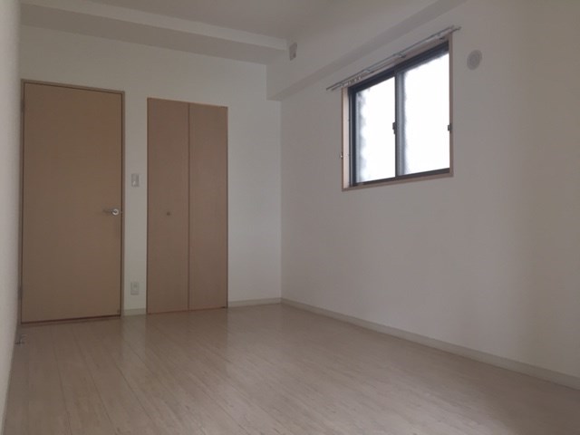 洋室6.9帖