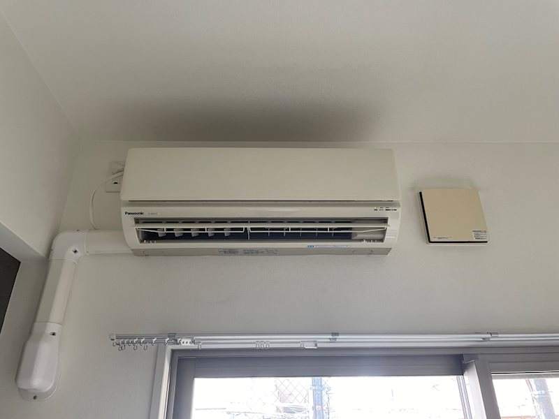 エアコン洋室に1基