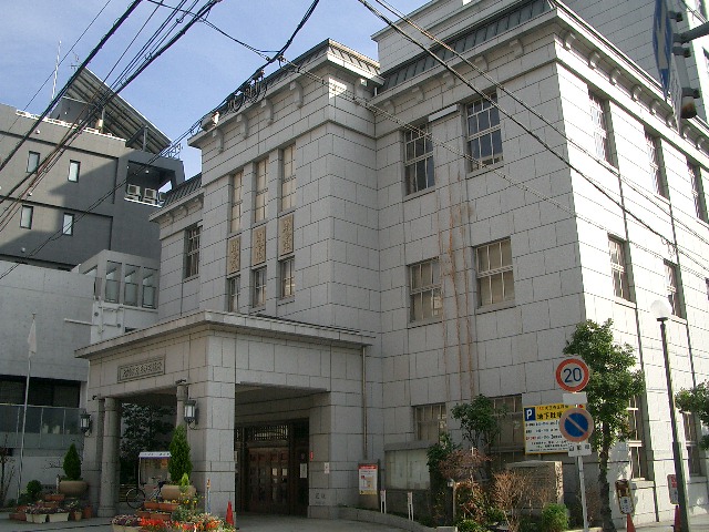 役所：大阪市天王寺区役所　734m