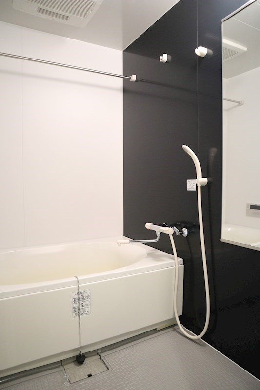 浴室乾燥機能の付いた低層タイプの浴室