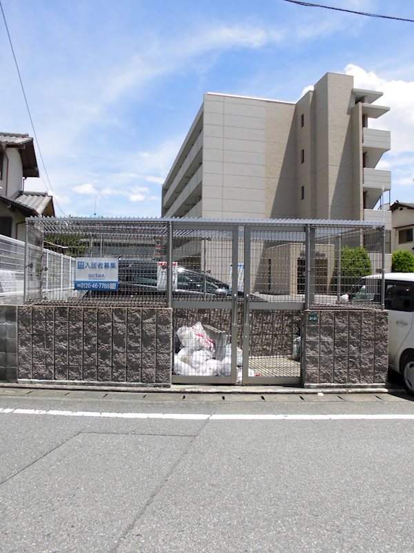 ゴミ置き場