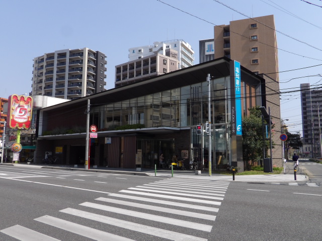 銀行：福岡銀行平尾支店　828m　近隣