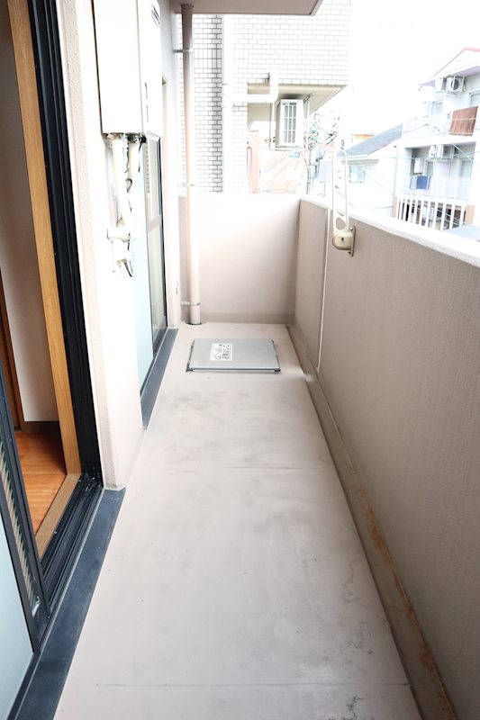 洗濯物を干すのに十分な広さ