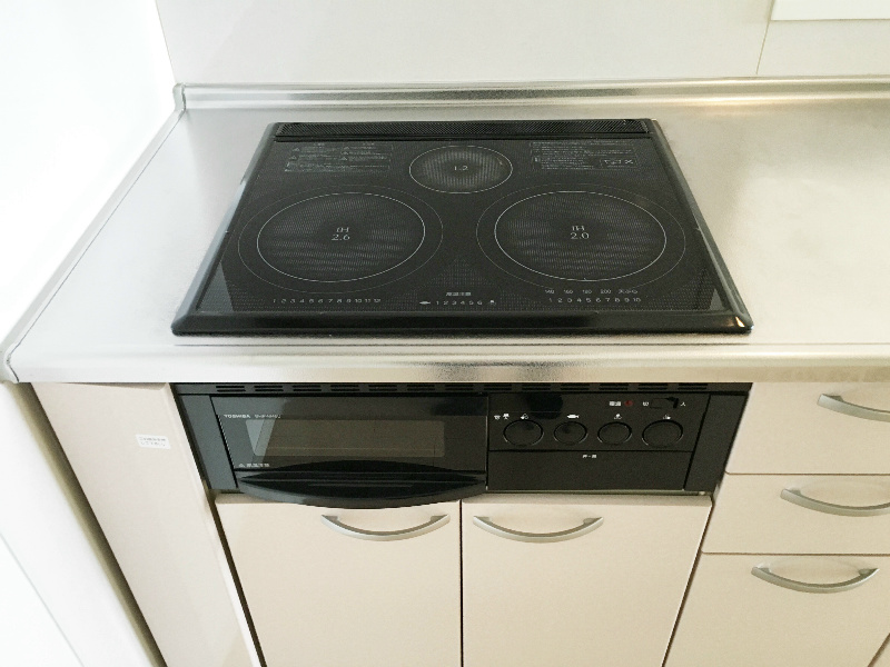 IH３口システムキッチンです「