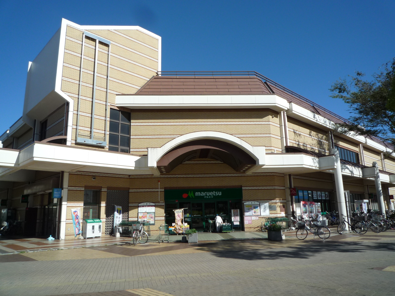 スーパー：ﾏﾙｴﾂ 西白井店　1406m　近隣